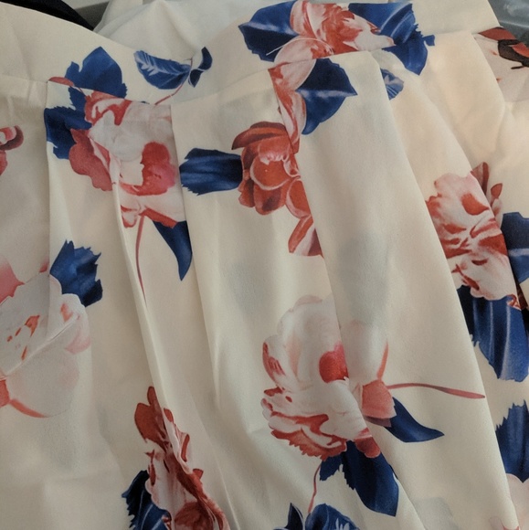 Floral Sexy Two piece Romper - Picture 3 of 7